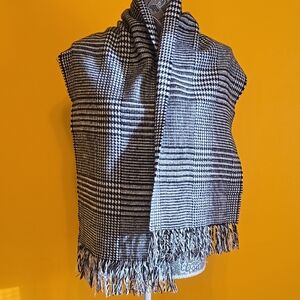 Elegant Black and White Checkered Scarf